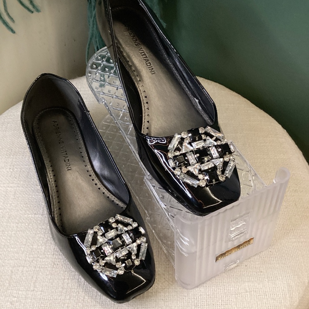 Adrienne Vittadini Black pumps with Rhinestone Accents